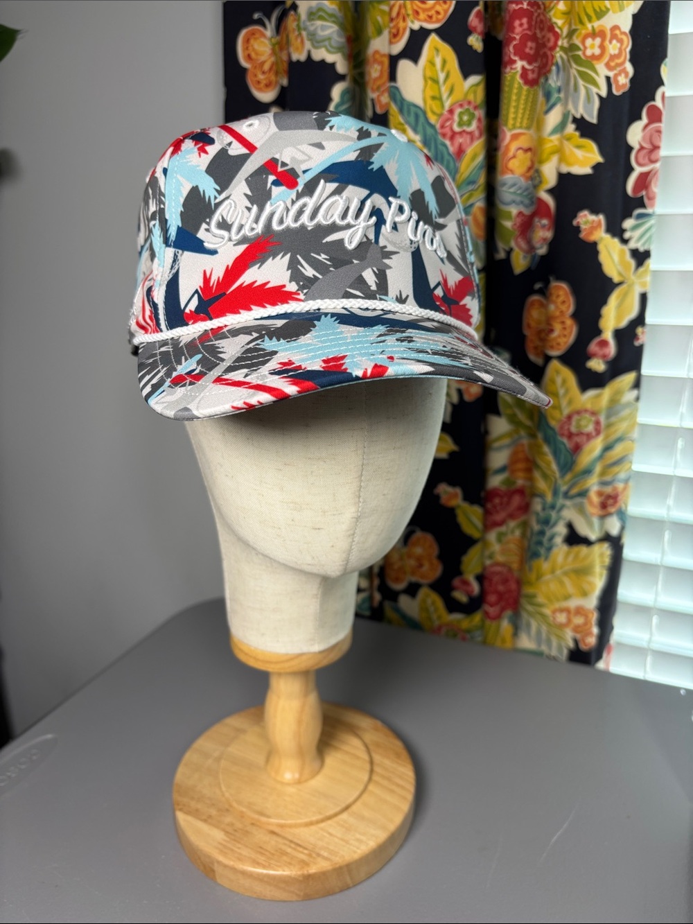 Adidas Sunday Pins Golf Hawaiian Floral Headwear SnapBack Embroidered Like New